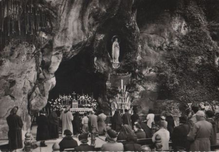 Frankreich - Lourdes - La Grotte Miraculeuse - ca. 1965 Frankreich - Lourdes - La Grotte Miraculeuse - ca. 1965