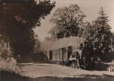 Putbus - Frühzug von Göhren in Philippshagen - 1977 Putbus - Frühzug von Göhren in Philippshagen - 1977