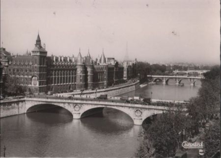 Frankreich - Paris - La Conciergerie et la Seine - ca. 1965 Frankreich - Paris - La Conciergerie et la Seine - ca. 1965
