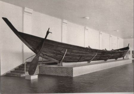 Schleswig - Landesmuseum, Nydamschiff - ca. 1960 Schleswig - Landesmuseum, Nydamschiff - ca. 1960