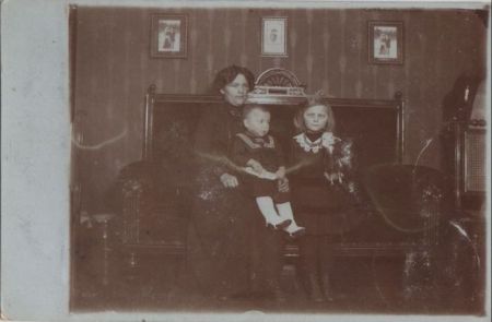 Mutter mit Kindern Mutter mit Kindern