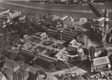 Dresden - Zwinger und Theaterplatz - 1871 Dresden - Zwinger und Theaterplatz - 1871