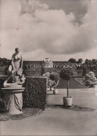 Potsdam, Sanssouci - u.a. Schloß mit Weinbergterrasse - ca. 1965 Potsdam, Sanssouci - u.a. Schloß mit Weinbergterrasse - ca. 1965
