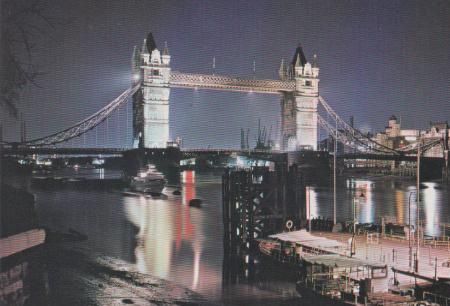 Großbritannien - London - Tower Bridge at night - ca. 1975 Großbritannien - London - Tower Bridge at night - ca. 1975