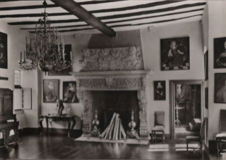 St. Johann, Schloss Bürresheim - Roter Salon - ca. 1960 St. Johann, Schloss Bürresheim - Roter Salon - ca. 1960