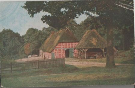 Strohbedeckte Gebäude - ca. 1930 Strohbedeckte Gebäude - ca. 1930