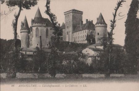 Frankreich - Angouleme - Larochefoucauld, Le Chateau - ca. 1935 Frankreich - Angouleme - Larochefoucauld, Le Chateau - ca. 1935