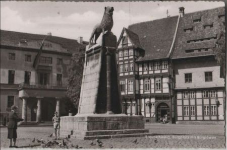 Braunschweig - Burgplatz mit Burglöwe - ca. 1955 Braunschweig - Burgplatz mit Burglöwe - ca. 1955