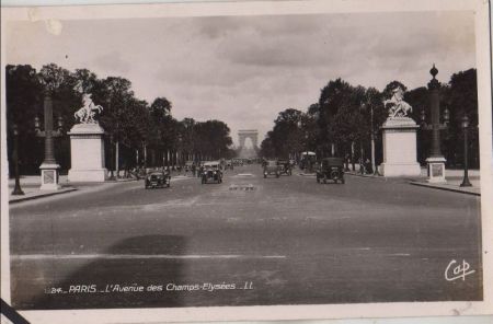 Frankreich - Paris - Champs-Elysèes - ca. 1950 Frankreich - Paris - Champs-Elysèes - ca. 1950