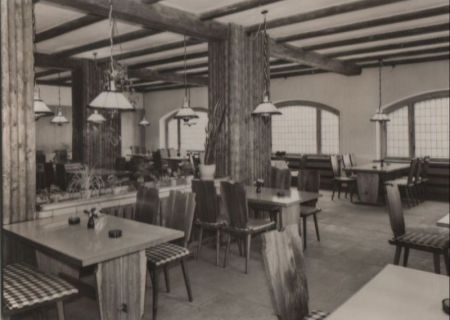 Bergen auf Rügen - HO-Rugard-Gaststätte, Bauernstube - 1974 Bergen auf Rügen - HO-Rugard-Gaststätte, Bauernstube - 1974