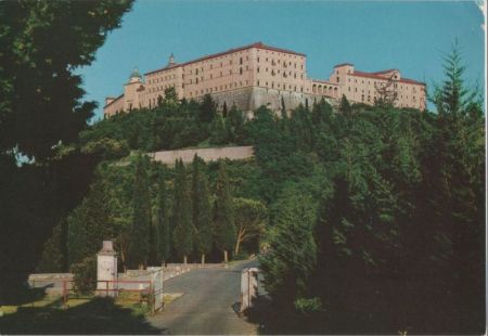 Cassino, Abtei Montecassino - Italien - Nordwestseite Cassino, Abtei Montecassino - Italien - Nordwestseite