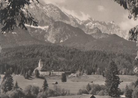 Krün - Schloss Elmau mit Dreitorspitze - 1968 Krün - Schloss Elmau mit Dreitorspitze - 1968