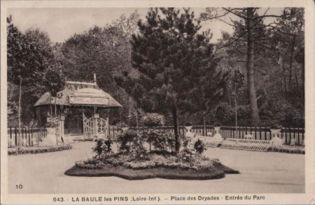 Frankreich - La Baule - Place des Dryades - 1935 Frankreich - La Baule - Place des Dryades - 1935