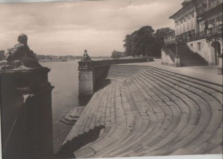 Dresden-Pillnitz - Schloss, Anlegestelle für Gondeln - 1974 Dresden-Pillnitz - Schloss, Anlegestelle für Gondeln - 1974