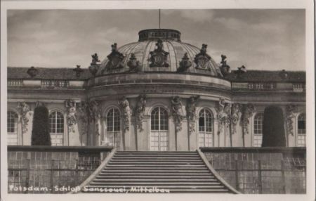 Potsdam - Schloß Sanssouci, Mittelbau - ca. 1955 Potsdam - Schloß Sanssouci, Mittelbau - ca. 1955