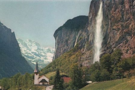 Lauterbrunnen - Schweiz - mit Staubbach Lauterbrunnen - Schweiz - mit Staubbach