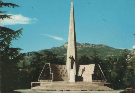 Italien - Triente - Trento - Monumento a Alcide Degasperi - ca. 1980 Italien - Triente - Trento - Monumento a Alcide Degasperi - ca. 1980
