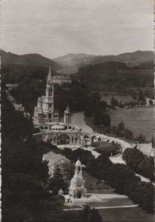 Frankreich - Lourdes - La Basilique - 1943 Frankreich - Lourdes - La Basilique - 1943