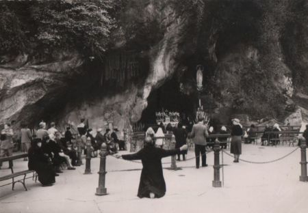 Frankreich - Lourdes - La Grotte Miraculeuse - ca. 1960 Frankreich - Lourdes - La Grotte Miraculeuse - ca. 1960