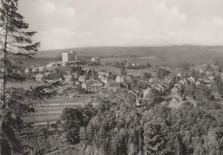 Finsterbergen - Blick vom Hainfelsen zum Wilhelm-Pieck-Heim - 1979 Finsterbergen - Blick vom Hainfelsen zum Wilhelm-Pieck-Heim - 1979