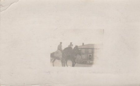 Zwei Reiter vor Haus - 1915 Zwei Reiter vor Haus - 1915