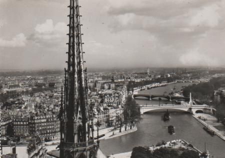Frankreich - Paris - Vue panoramique prise de Notre-Dame - ca. 1945 Frankreich - Paris - Vue panoramique prise de Notre-Dame - ca. 1945