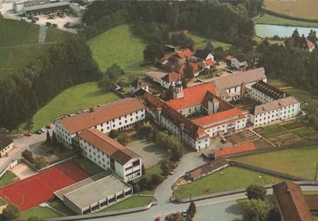 Ortenburg Neustift - Luftbild - ca. 1975 Ortenburg Neustift - Luftbild - ca. 1975