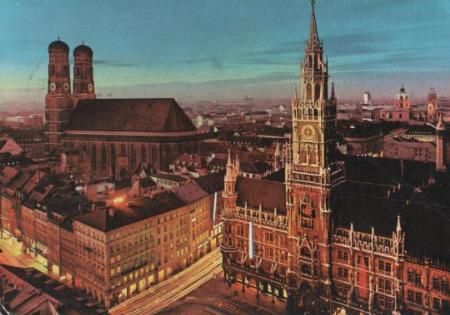 München Marienplatz Rathaus Frauenkirche - ca. 1975 München Marienplatz Rathaus Frauenkirche - ca. 1975