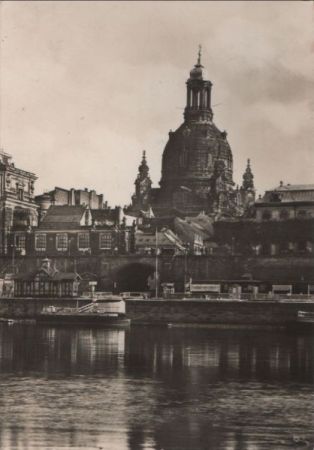 Dresden - Frauenkirche vom Neustädter Elbufer - 1969 Dresden - Frauenkirche vom Neustädter Elbufer - 1969