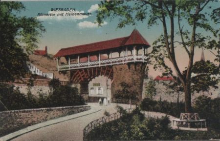 Wiesbaden - Römertor mit Heidenmauer - ca. 1925 Wiesbaden - Römertor mit Heidenmauer - ca. 1925