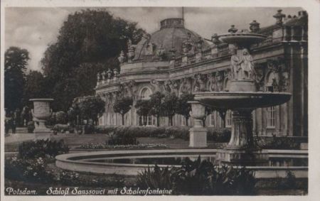 Potsdam, Sanssouci - Schloß mit Schalenfontaine - 1932 Potsdam, Sanssouci - Schloß mit Schalenfontaine - 1932