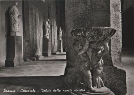 Italien - Syrakus - Syracusa - Cattedrale, Veduta della navata sinistra - ca. 1965 Italien - Syrakus - Syracusa - Cattedrale, Veduta della navata sinistra - ca. 1965