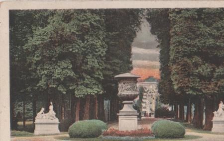 Potsdam - Sanssouci Eingang mit Schloss - ca. 1925 Potsdam - Sanssouci Eingang mit Schloss - ca. 1925