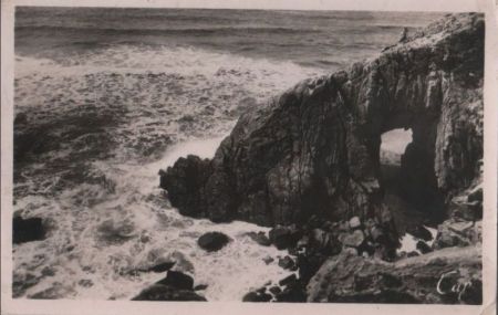 Frankreich - Quiberon - Effet de vagues a la Grotte de Kergroix - 1951 Frankreich - Quiberon - Effet de vagues a la Grotte de Kergroix - 1951