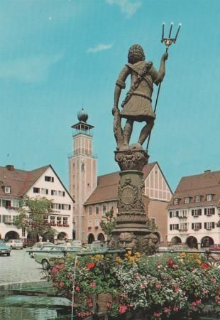 Freudenstadt - Marktplatz mit Rathaus und Neptunbrunnen - ca. 1980 Freudenstadt - Marktplatz mit Rathaus und Neptunbrunnen - ca. 1980