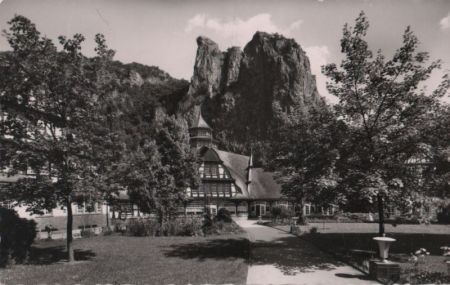 Bad Münster am Stein - Bäderhaus mit Rheingrafenstein - ca. 1960 Bad Münster am Stein - Bäderhaus mit Rheingrafenstein - ca. 1960