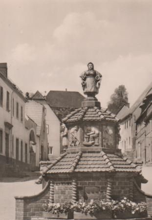 Kohren-Sahlis - Töpferbrunnen - ca. 1975 Kohren-Sahlis - Töpferbrunnen - ca. 1975