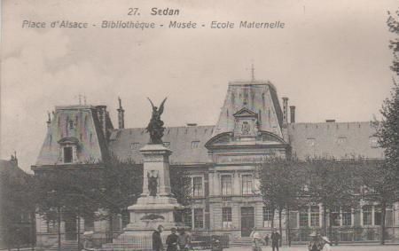 Frankreich - Seda n - Place de Alsace - Bibliotheque, Musee, Ecole Maternelle - ca. 1925 Frankreich - Seda n - Place de Alsace - Bibliotheque, Musee, Ecole Maternelle - ca. 1925