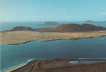 Spanien - Lanzarote - Island of the Graciosa from the Rio - ca. 1980 Spanien - Lanzarote - Island of the Graciosa from the Rio - ca. 1980