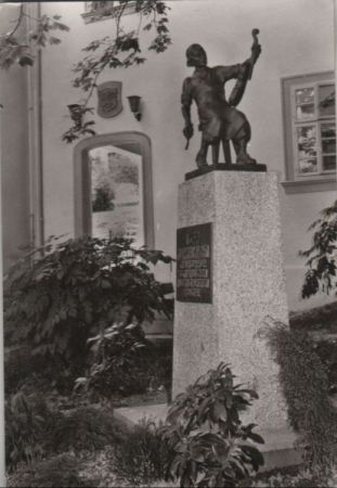 Markneukirchen - Geigenmacherdenkmal - 1980 Markneukirchen - Geigenmacherdenkmal - 1980