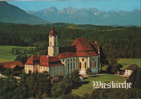 Steingaden-Wieskirche - gegen Ammergauer Alpen Steingaden-Wieskirche - gegen Ammergauer Alpen