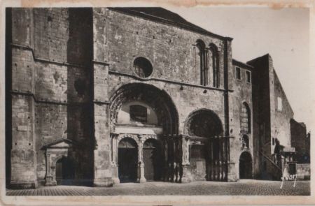 Avallon - Frankreich - Eglise St-Lazare Avallon - Frankreich - Eglise St-Lazare