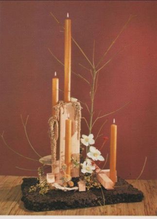 Christrosen mit Weide Arrangement Christrosen mit Weide Arrangement