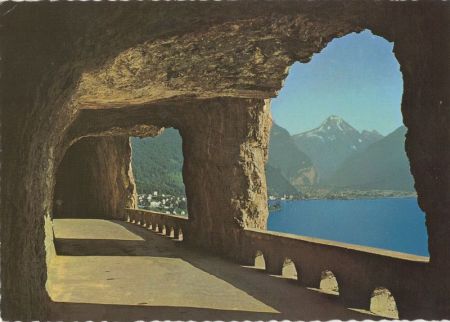Vierwaldstättersee - Schweiz - Axenstraße Vierwaldstättersee - Schweiz - Axenstraße
