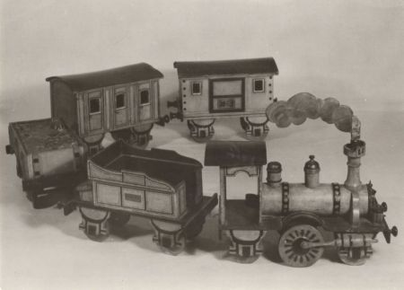 Sonneberg - Spielzeugmuseum - Holzeisenbahn Sonneberg - Spielzeugmuseum - Holzeisenbahn