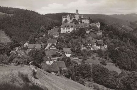 Ludwigsstadt-Lauenstein, Burg Lauenstein - aus der Ferne Ludwigsstadt-Lauenstein, Burg Lauenstein - aus der Ferne