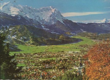 Garmisch-Partenkirchen - gegen Zugspitzgruppe Garmisch-Partenkirchen - gegen Zugspitzgruppe