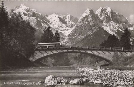 Loisach - Brücke gegen Zugspitzgruppe Loisach - Brücke gegen Zugspitzgruppe