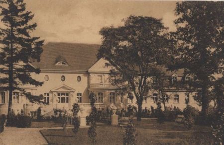 unbekannter Ort - größeres Gebäude unbekannter Ort - größeres Gebäude