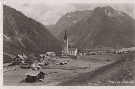 Mittelberg - Österreich - mit Kirche Mittelberg - Österreich - mit Kirche